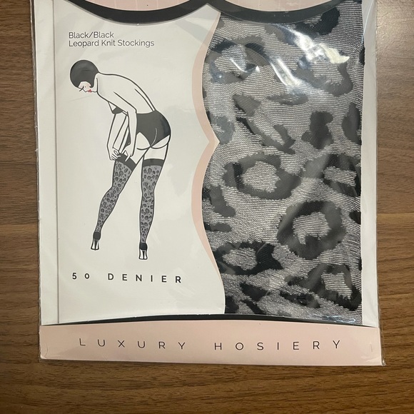✨NWT Bettie Page 🦋 Black Leopard Knit Stockings - Picture 12 of 15